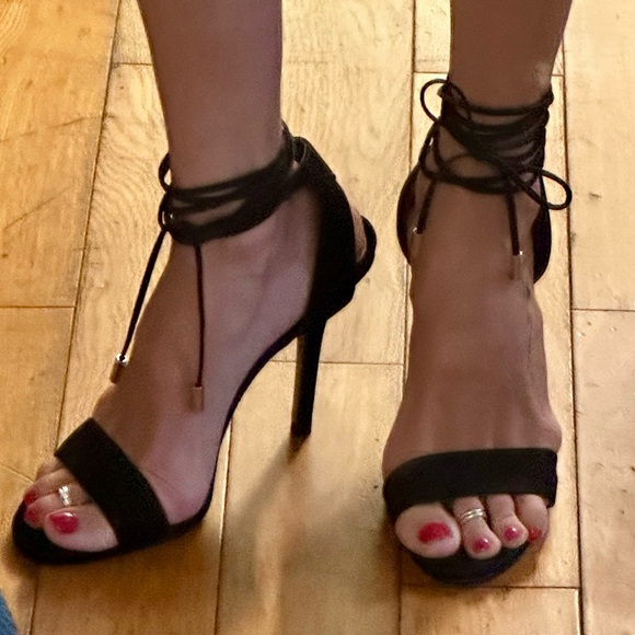 Aldo black lace up heel / sandals - Picture 2 of 5